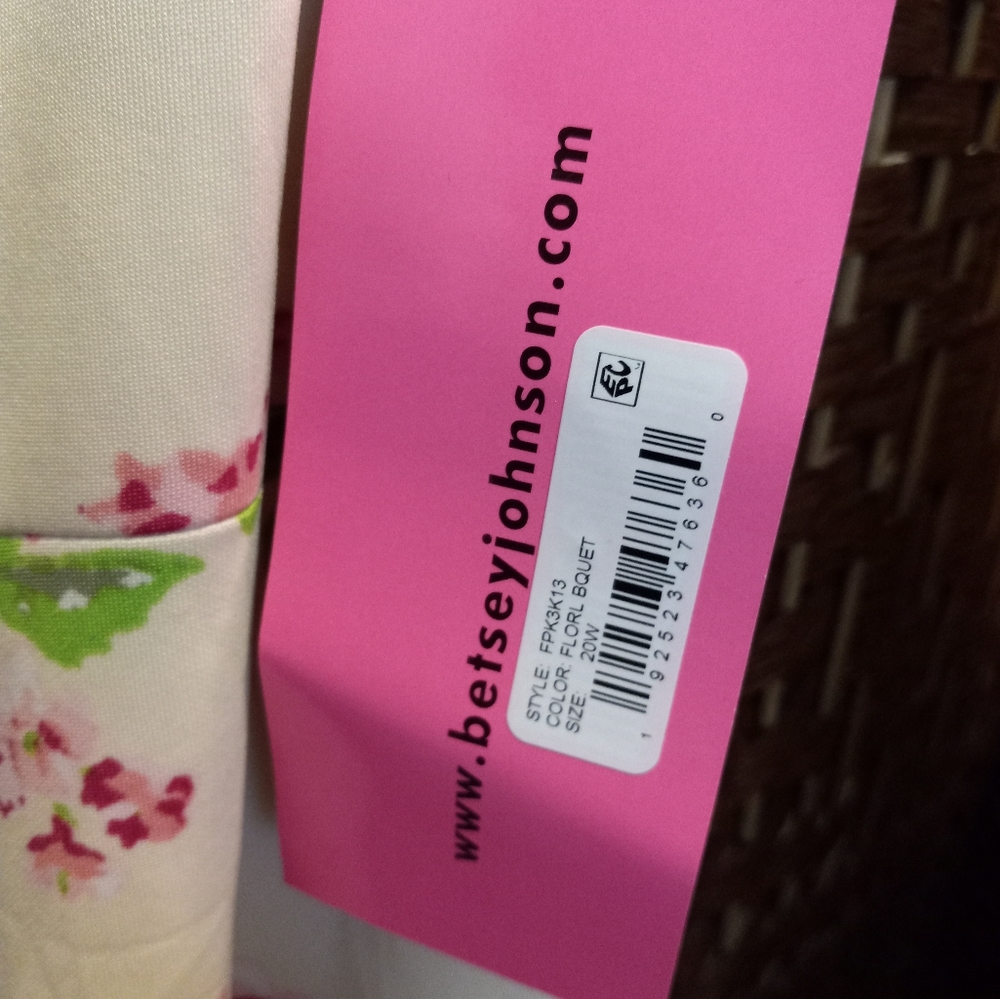 Betsey Johnson Plus Size Floral Bouquet Cocktail Dress - Picture 6 of 11